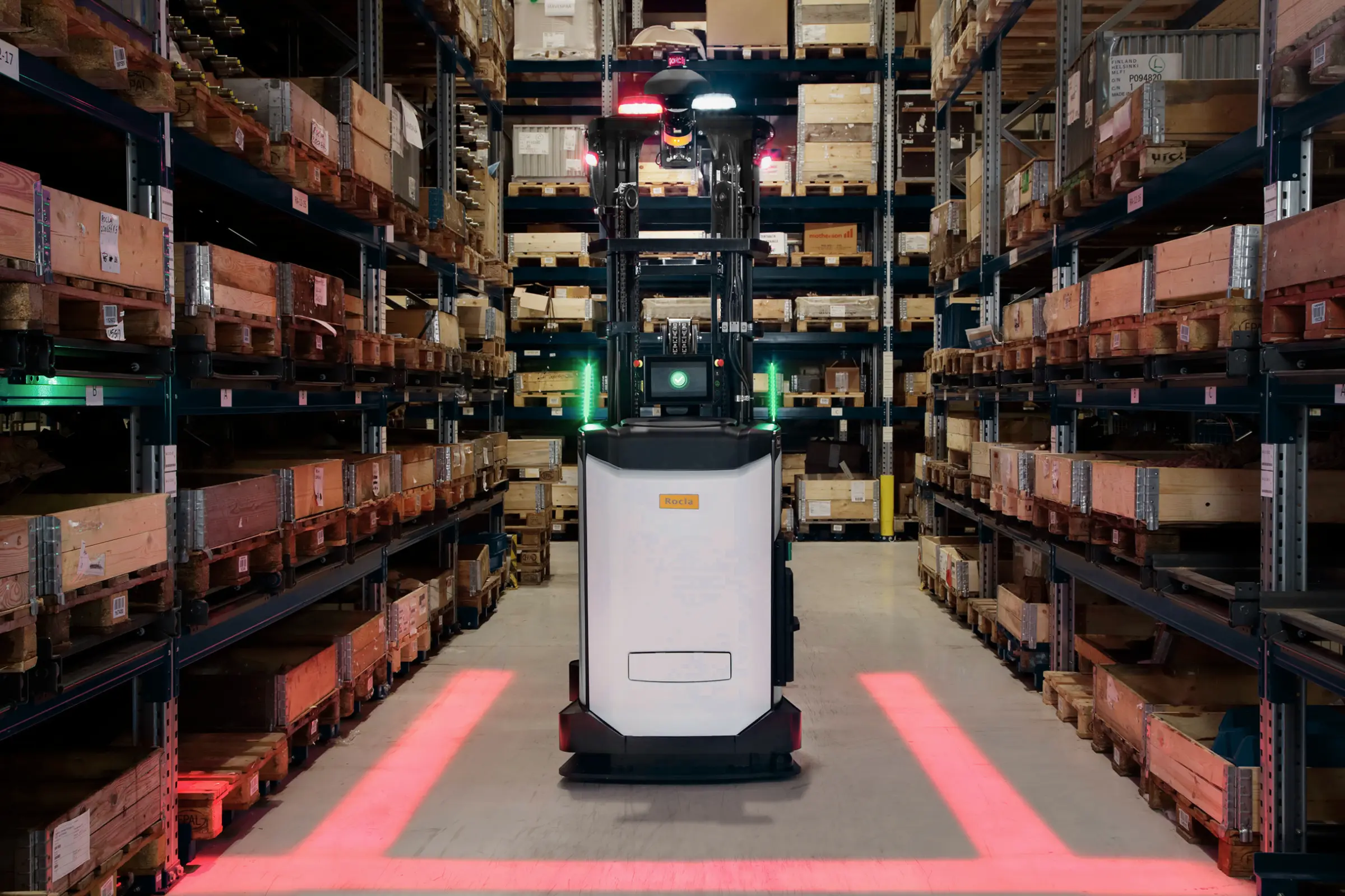 logisnext-agv-stockage-rayonnages-entrepot